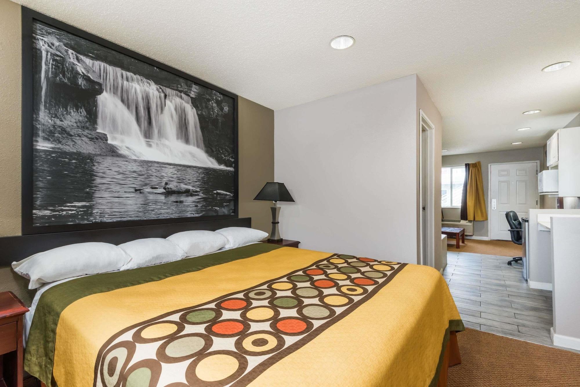Super 8 By Wyndham Indianapolis/Ne/Castleton Area Hotel Ngoại thất bức ảnh