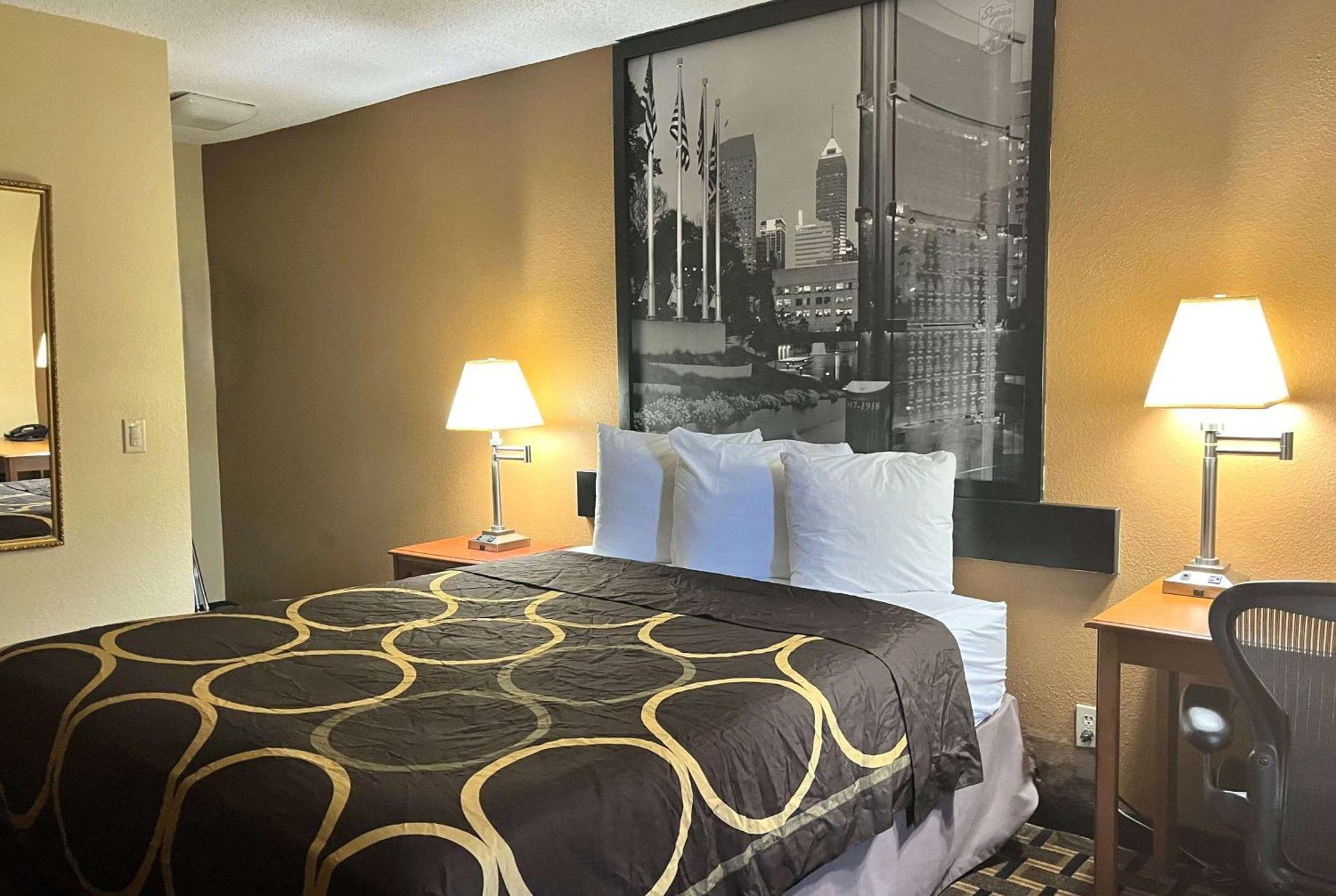 Super 8 By Wyndham Indianapolis/Ne/Castleton Area Hotel Ngoại thất bức ảnh