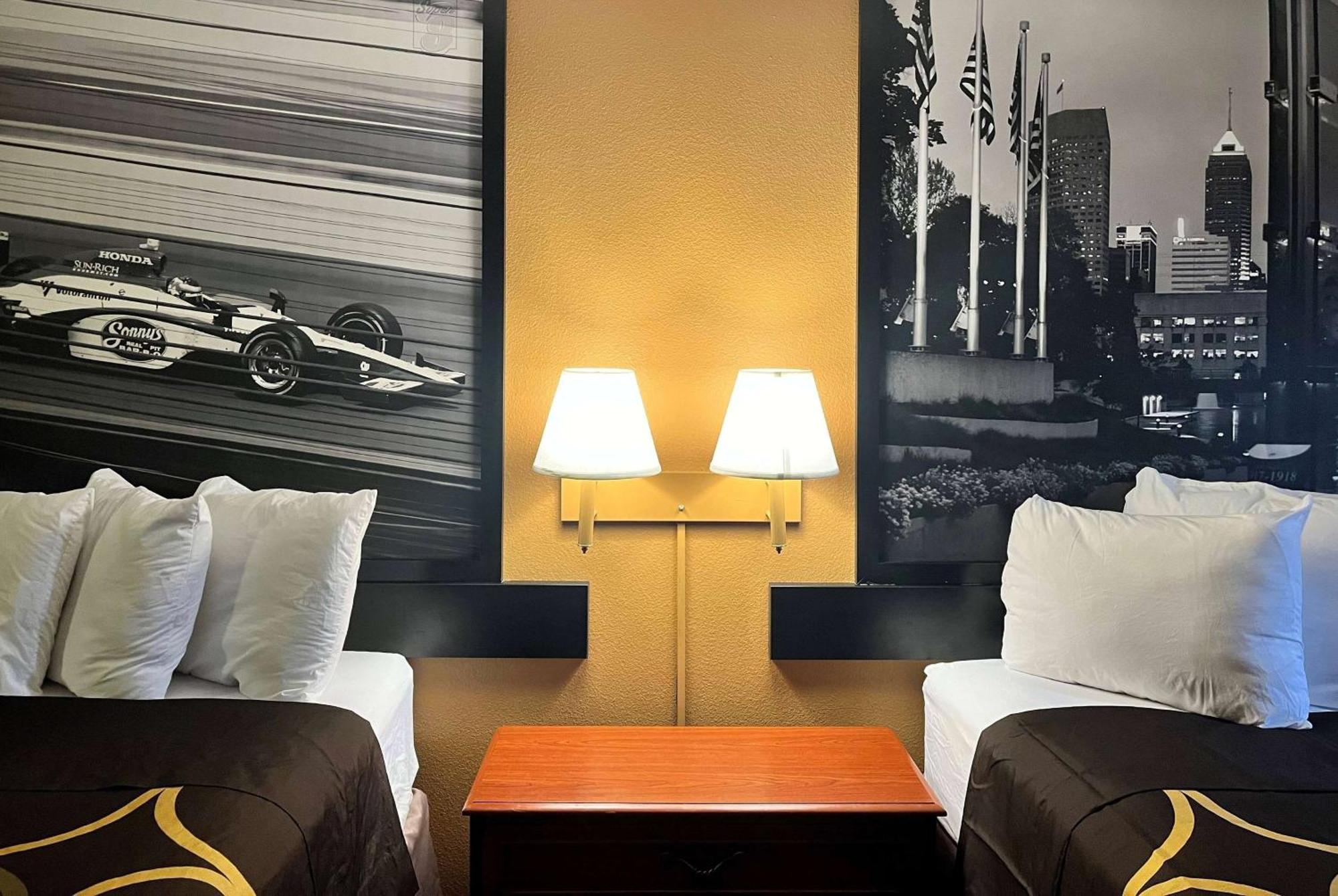 Super 8 By Wyndham Indianapolis/Ne/Castleton Area Hotel Ngoại thất bức ảnh