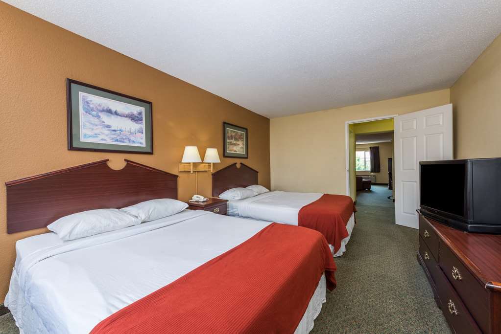 Super 8 By Wyndham Indianapolis/Ne/Castleton Area Hotel Phòng bức ảnh