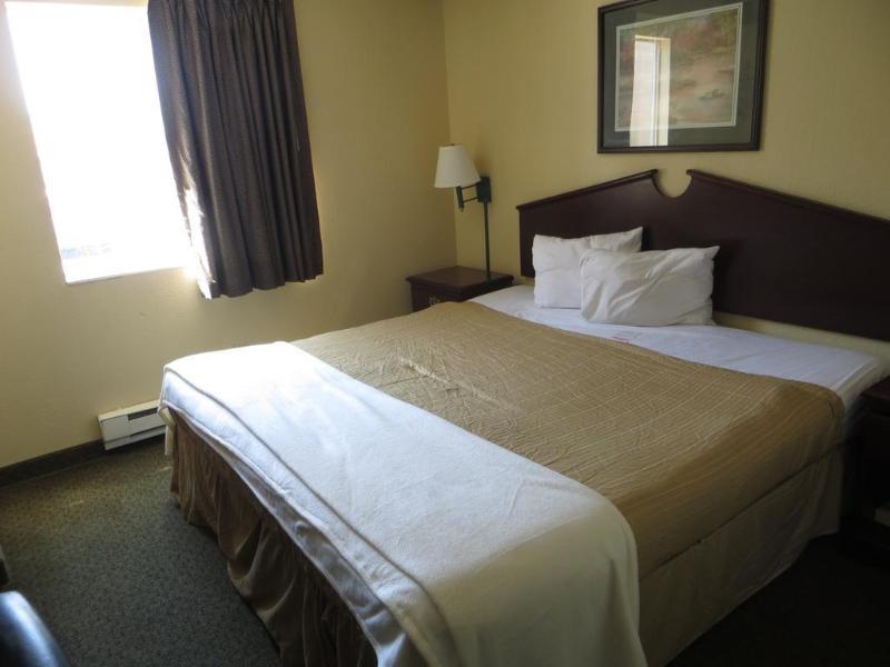 Super 8 By Wyndham Indianapolis/Ne/Castleton Area Hotel Ngoại thất bức ảnh