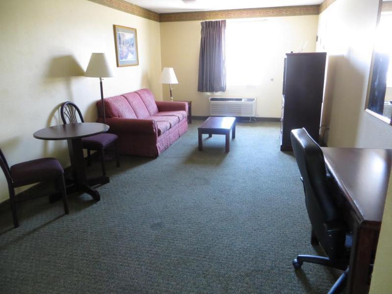 Super 8 By Wyndham Indianapolis/Ne/Castleton Area Hotel Ngoại thất bức ảnh