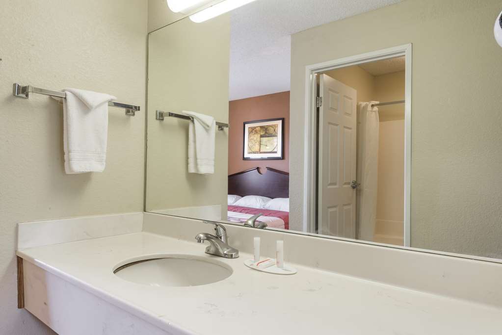 Super 8 By Wyndham Indianapolis/Ne/Castleton Area Hotel Phòng bức ảnh